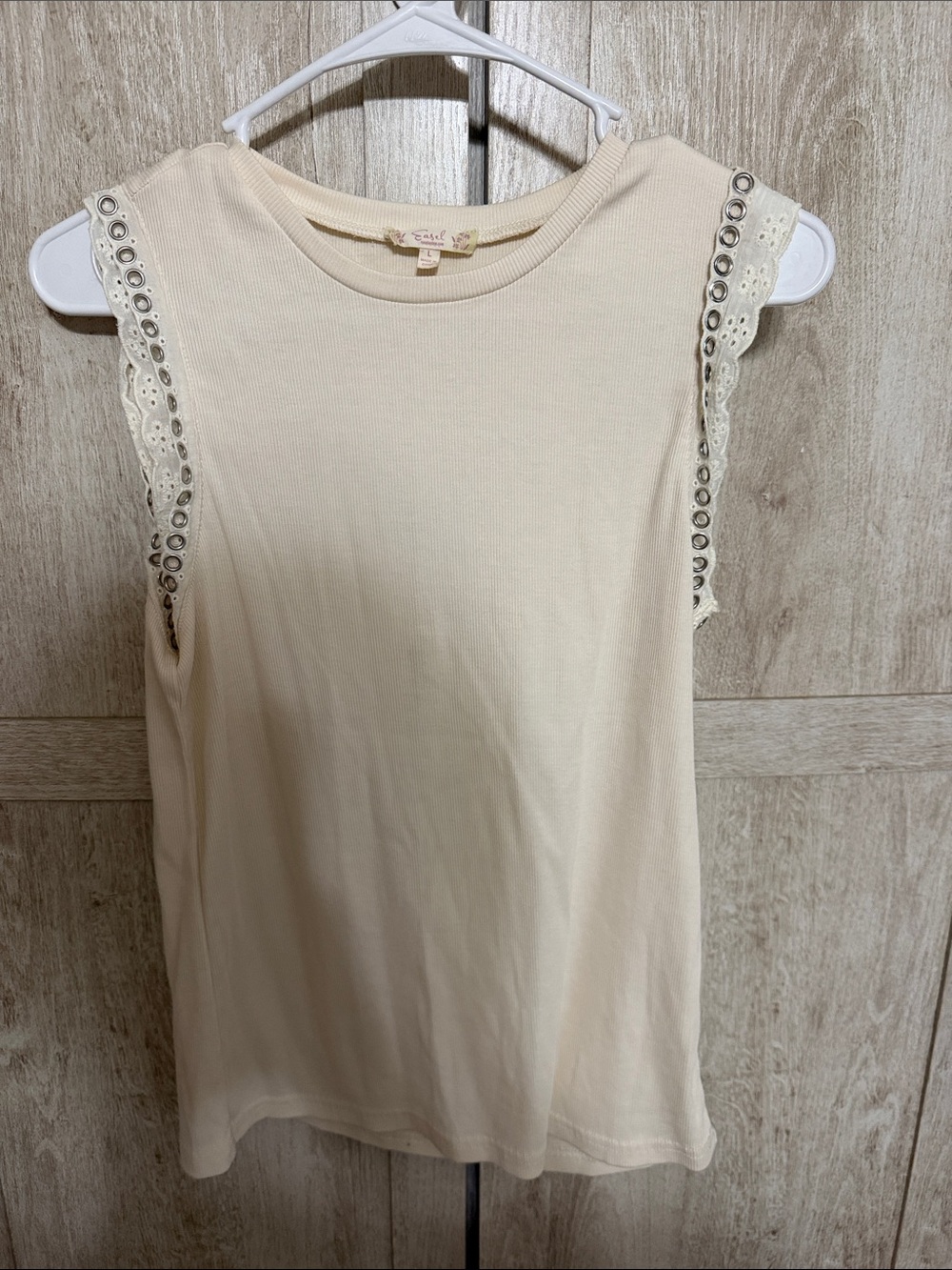 Easel Cream Eyelet-Trim Sleeveless Tank